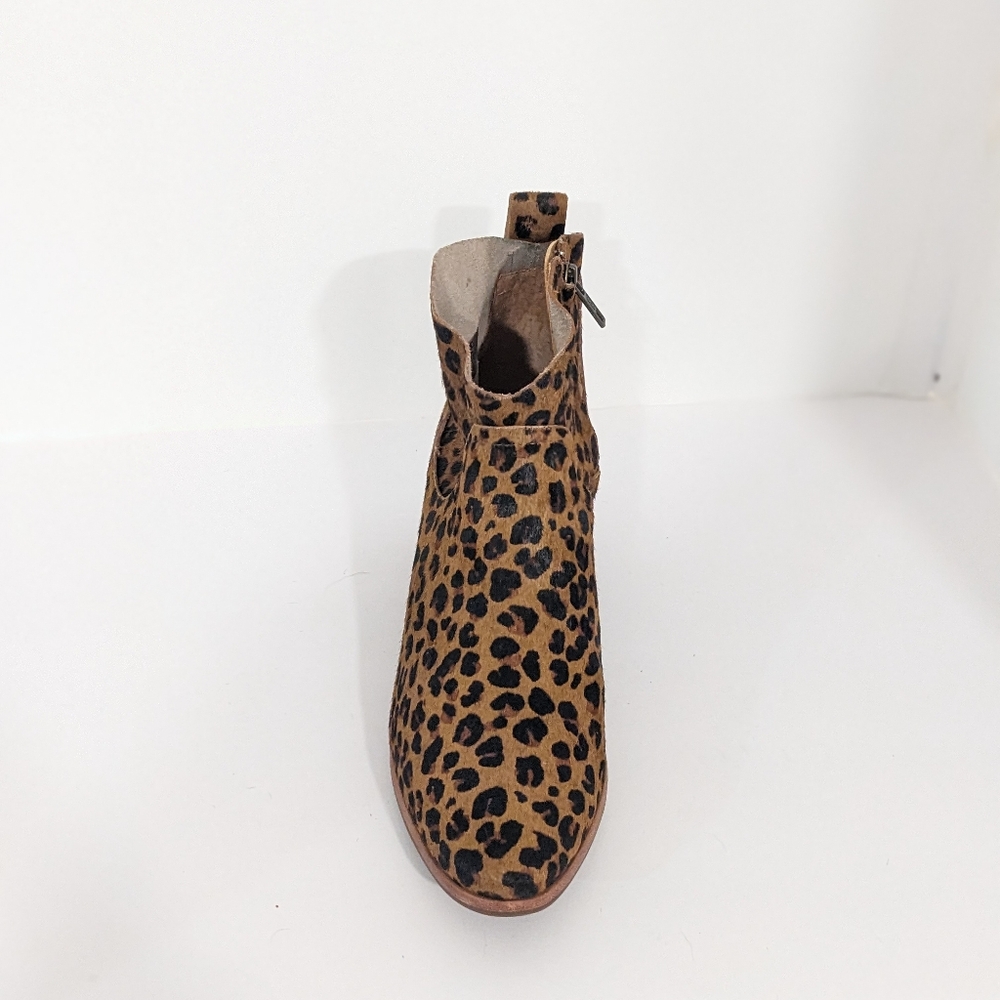 UGG Kingsburg Leopard Boots - Picture 10 of 16